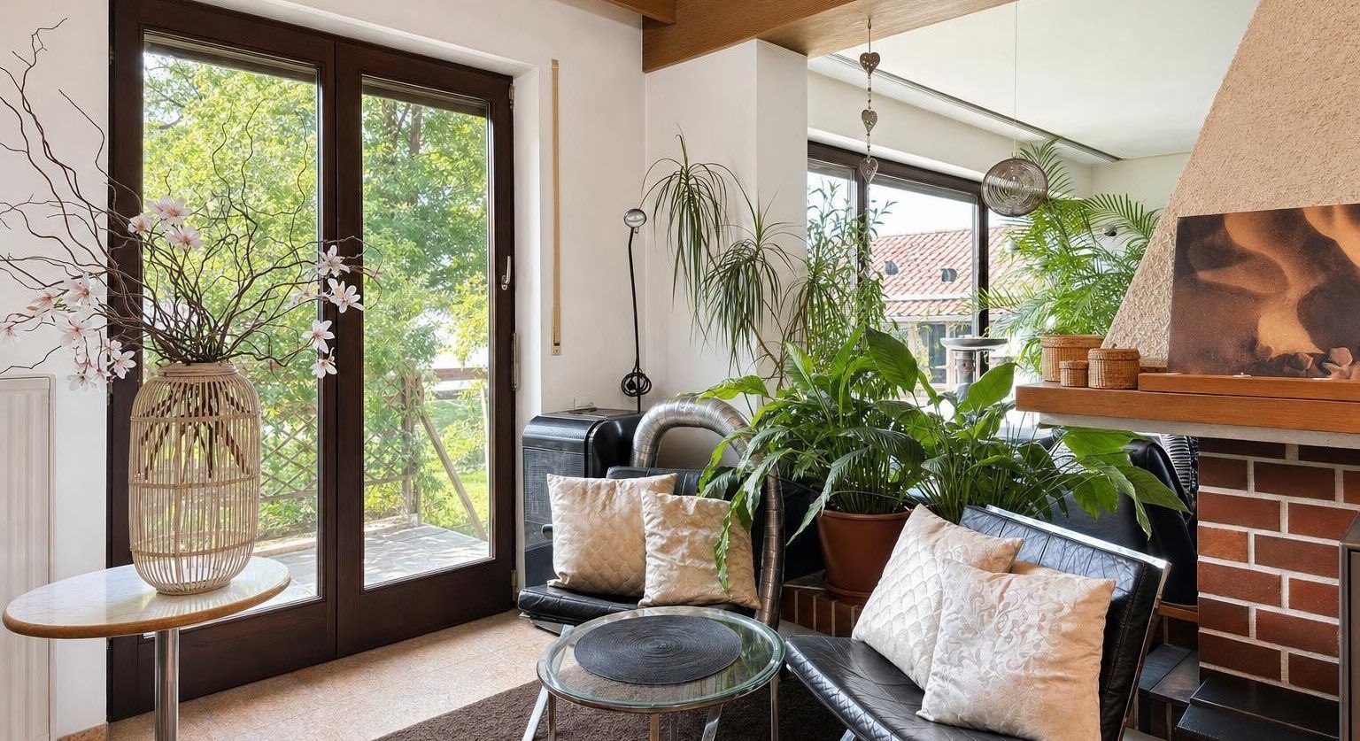 Wohnzimmer mit Blick zur Westterrasse
